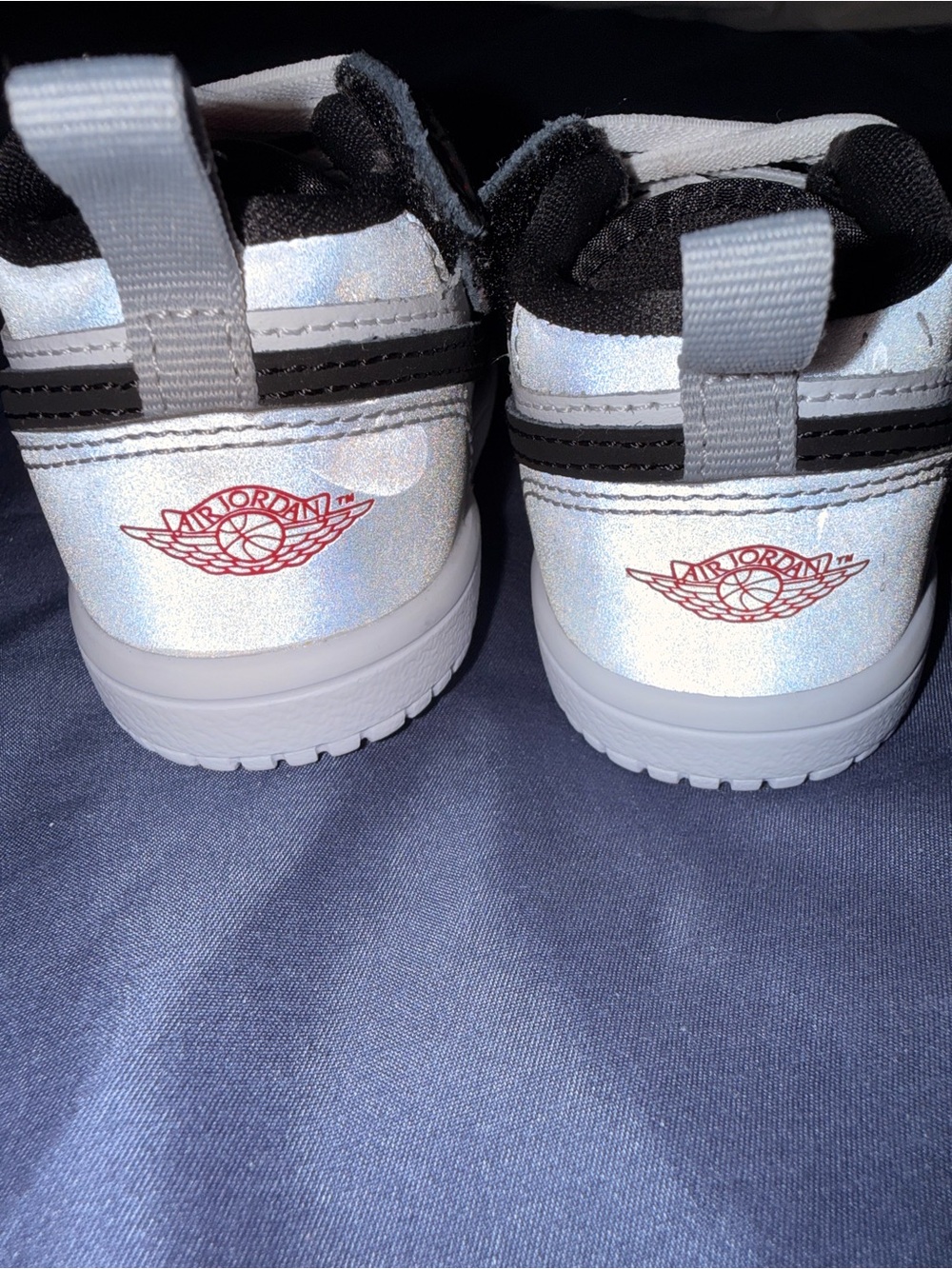 Nike Velcro Sneakers. BEST OFFER!!! - Picture 4 of 5
